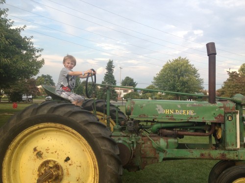 Donaldson Farms offers exciting activities and fun educational hayrides!