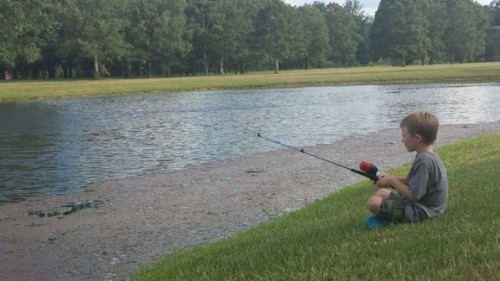While fishing, children must learn to be patient and not give up quickly!