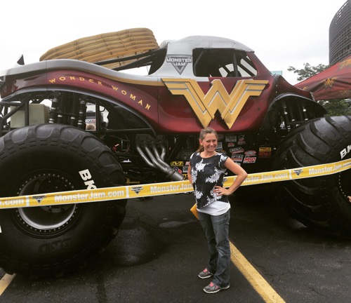 wonder woman monster truck toy